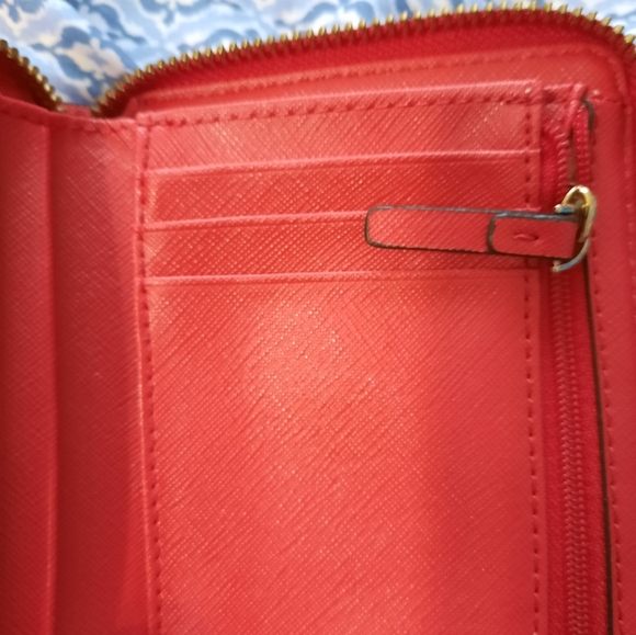 Kate Spade Red Laurel Way Darci Zip Leather Wallet NWOT - Picture 9 of 15